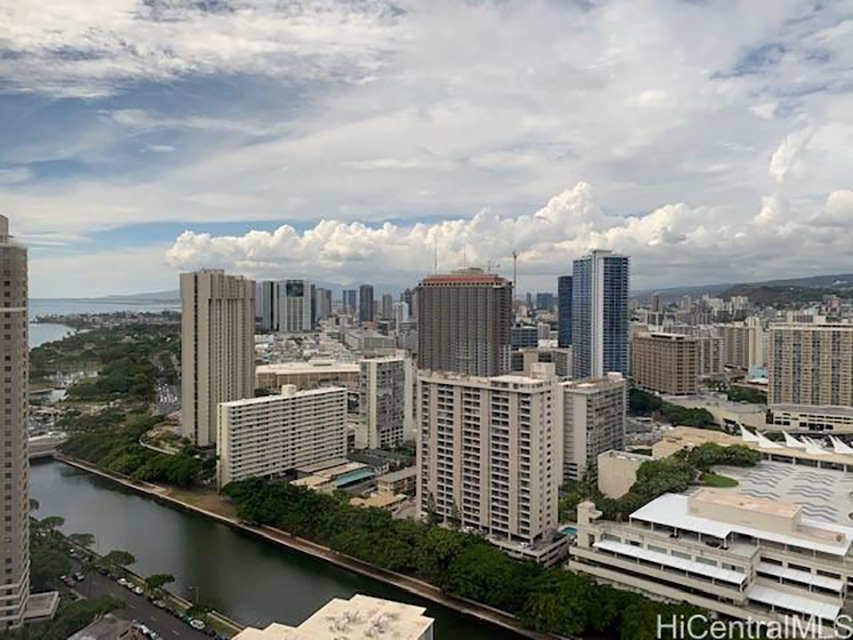 Villa On Eaton Square #3606