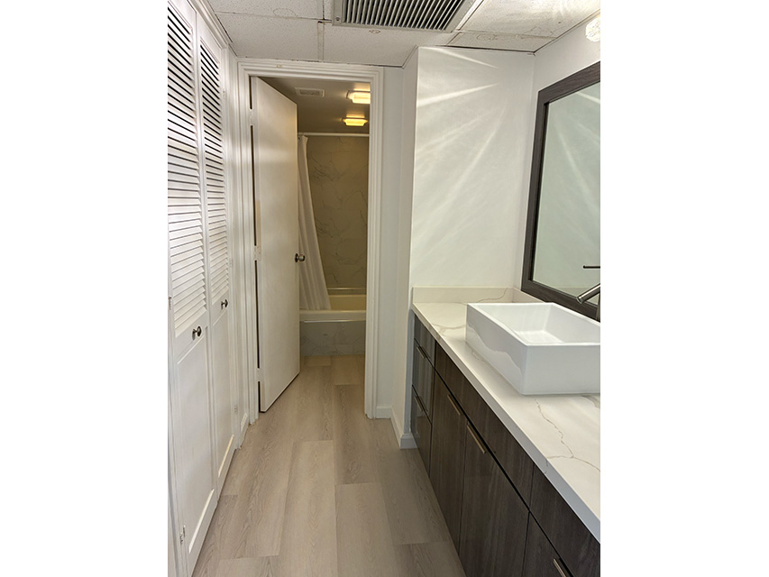 Yacht Harbor Tower #3500