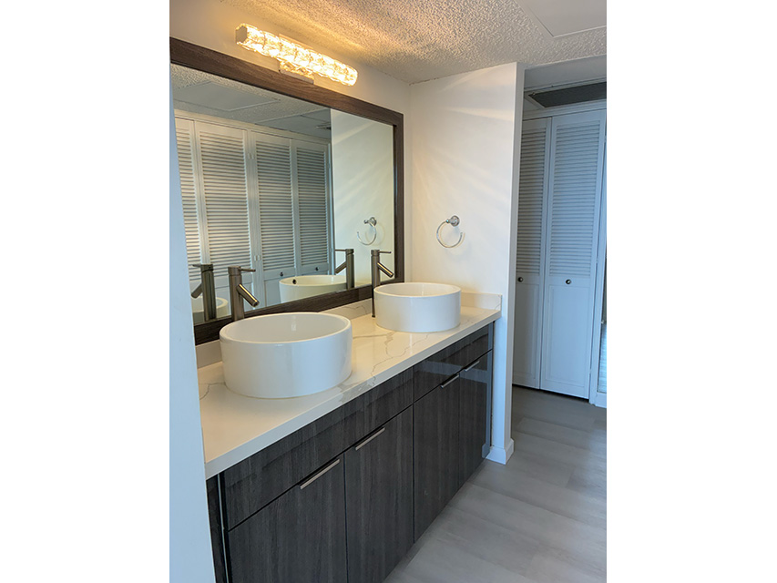 Yacht Harbor Tower #3500