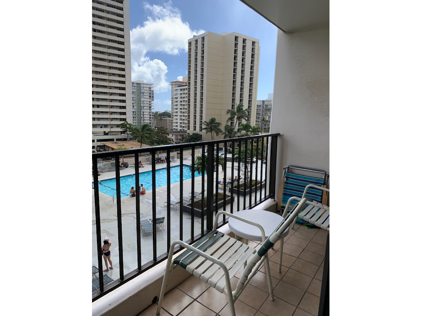 Waikiki Banyan #805-I