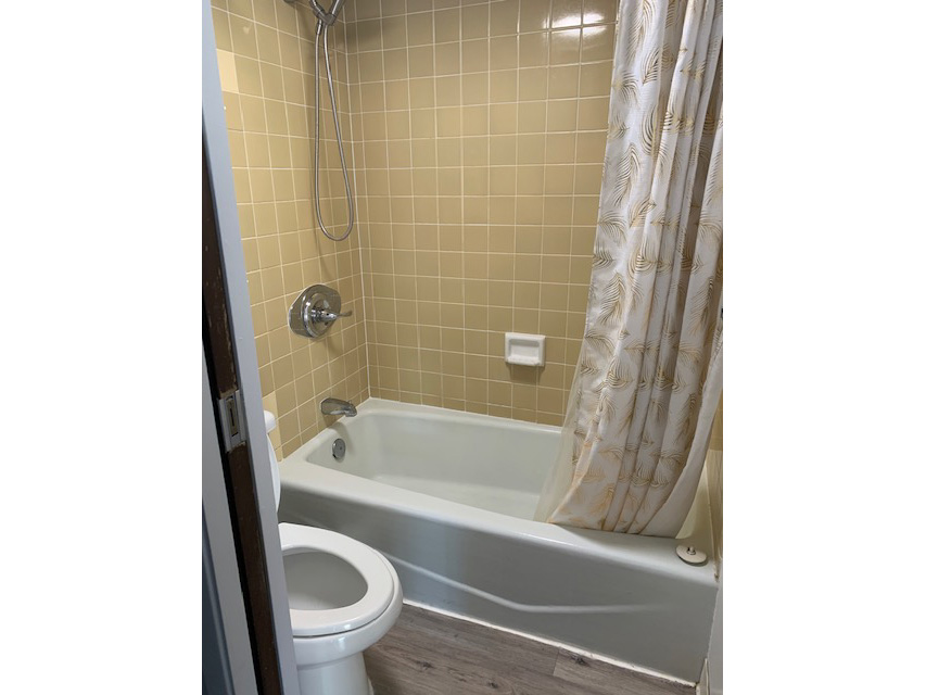 Chateau Waikiki #2404