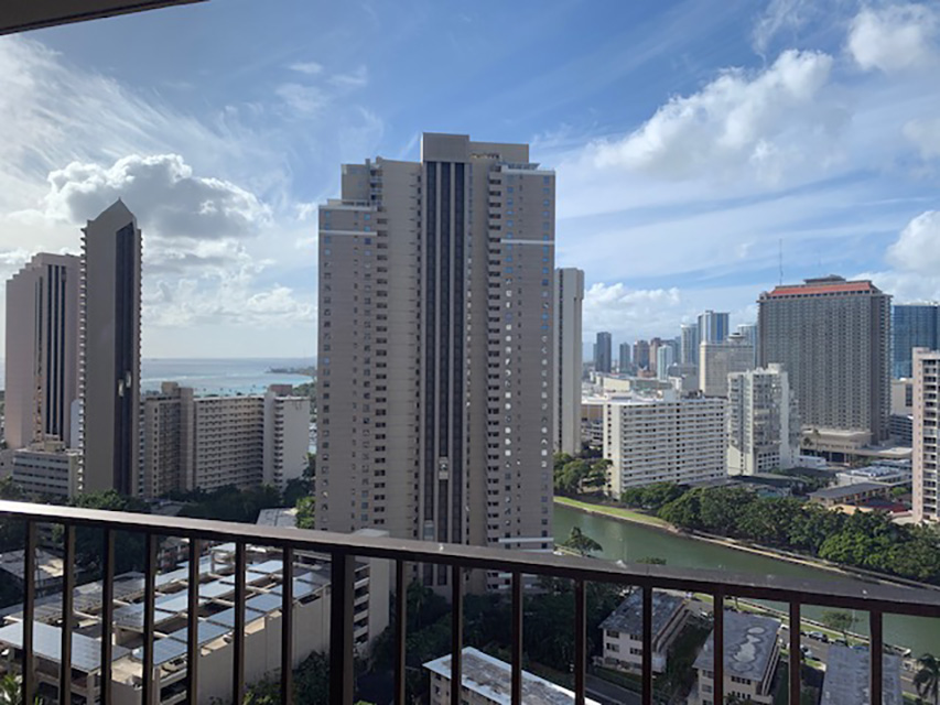 Chateau Waikiki #2404