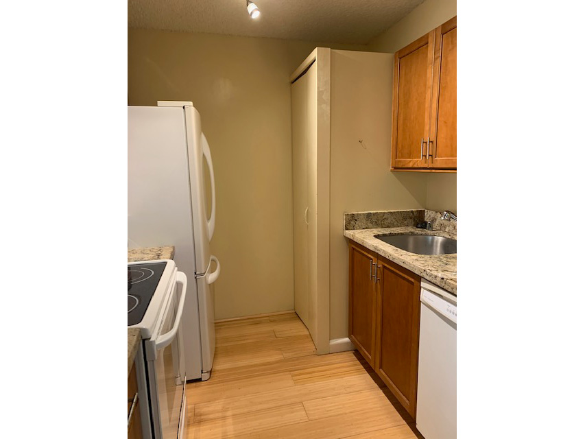 Villa On Eaton Square #1212