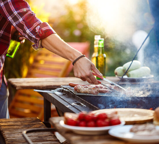 ハワイのバケーションレンタル、グリル付きのコンドミニアムで楽しむBBQ