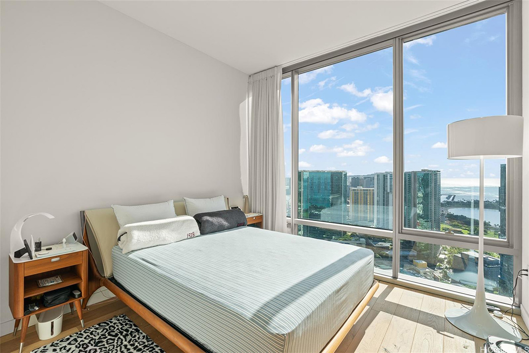 【ゲートウェイズ社よりハワイ不動産情報】ワードビレッジ「アエオ」のペントハウス＃3904　＄1,570,000