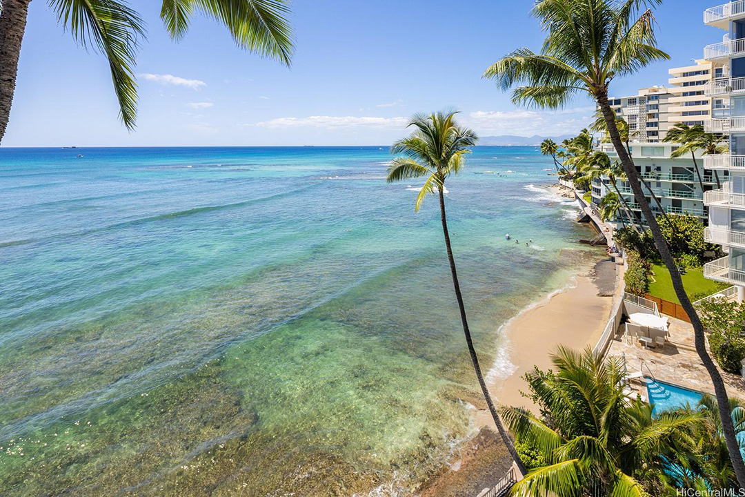 【ゲートウェイズ社よりおすすめバケーションレンタル3選】コーラルストランド＃601、海が目の前に広がる ＄3,600,000