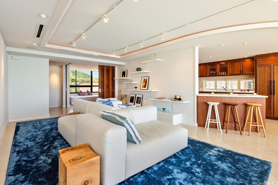 【ゲートウェイズ社よりおすすめバケーションレンタル3選】コーラルストランド＃601、海が目の前に広がる ＄3,600,000